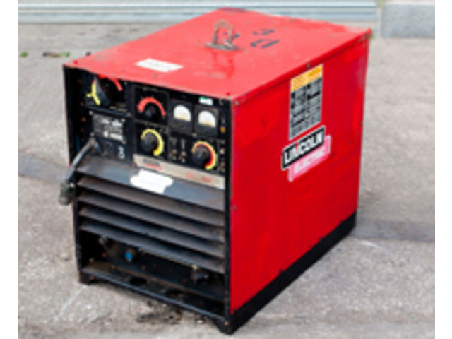 Gebrauchtes Schweiß- Equipment : Lincoln DC400