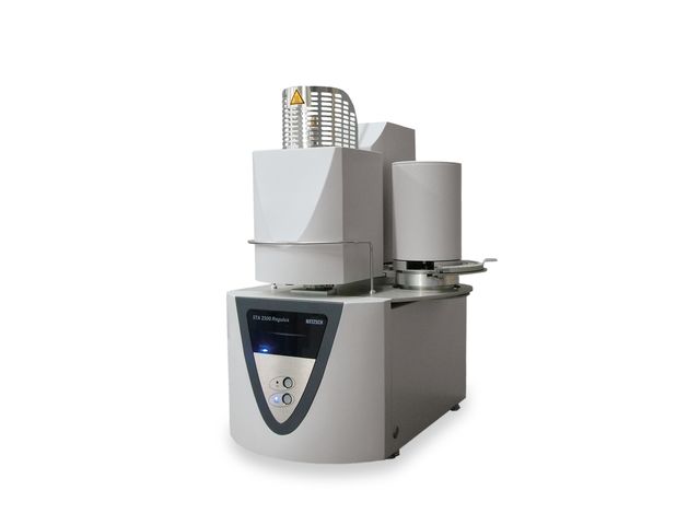 Simultane thermogravimeterie - dynamische Differenzkalorimetrie : STA 2500 REGULUS