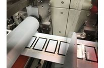 Kaschierung von klebrigen und nicht klebenden Materialien