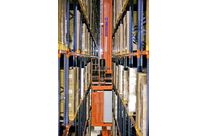 Regalbediengeräte für Paletten