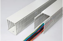 Verdrahtungkanäle SES® mit Senkrechter Seiten- und Bodenstanzung : GN-HF-A6/4