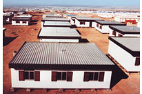 Leichtbaukonstruktionen (Schutzdächer und Notwohnungen)