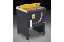 Kappsäge mit von unten kommendem Sägeblatt - Rifila