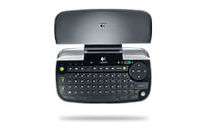 Handflächengroße Tastatur mit Multimedia-Fernbedienung