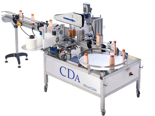 Halbautomatische Etikettiermaschine für flache oder ovale Produkte - Modell Ninon Side