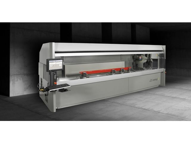 Bearbeitungszentrum mit 4 CNC - Comet T4