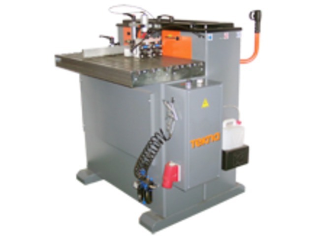 Ausklinkfräsmaschine mit einstellbarem Winkel: TK 661 M