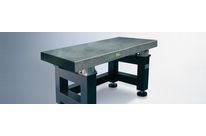 Schwingungsisolierte Tische