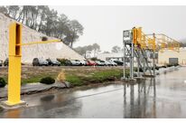 Klapptreppe mit Zugangsinsel und Hebeschranke für Tankfahrzeugoberfläche | AC2M