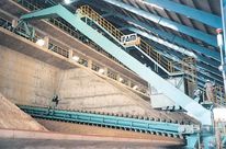 Lagerplatztechnik: Halbportalkratzer