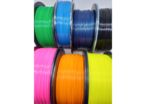 Individuelles 3D-Filament, das nach RAL- oder Pantone-Farben eingefärbt wird