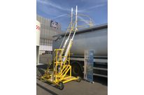 Sicherheitsleiter mit lateralem Aufstieg